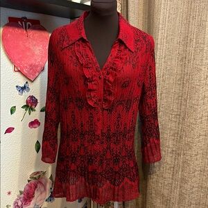 Fashion Bug, apple red/ black floral pattern 3/4 sleeve ruffle top. Size 14/16W.